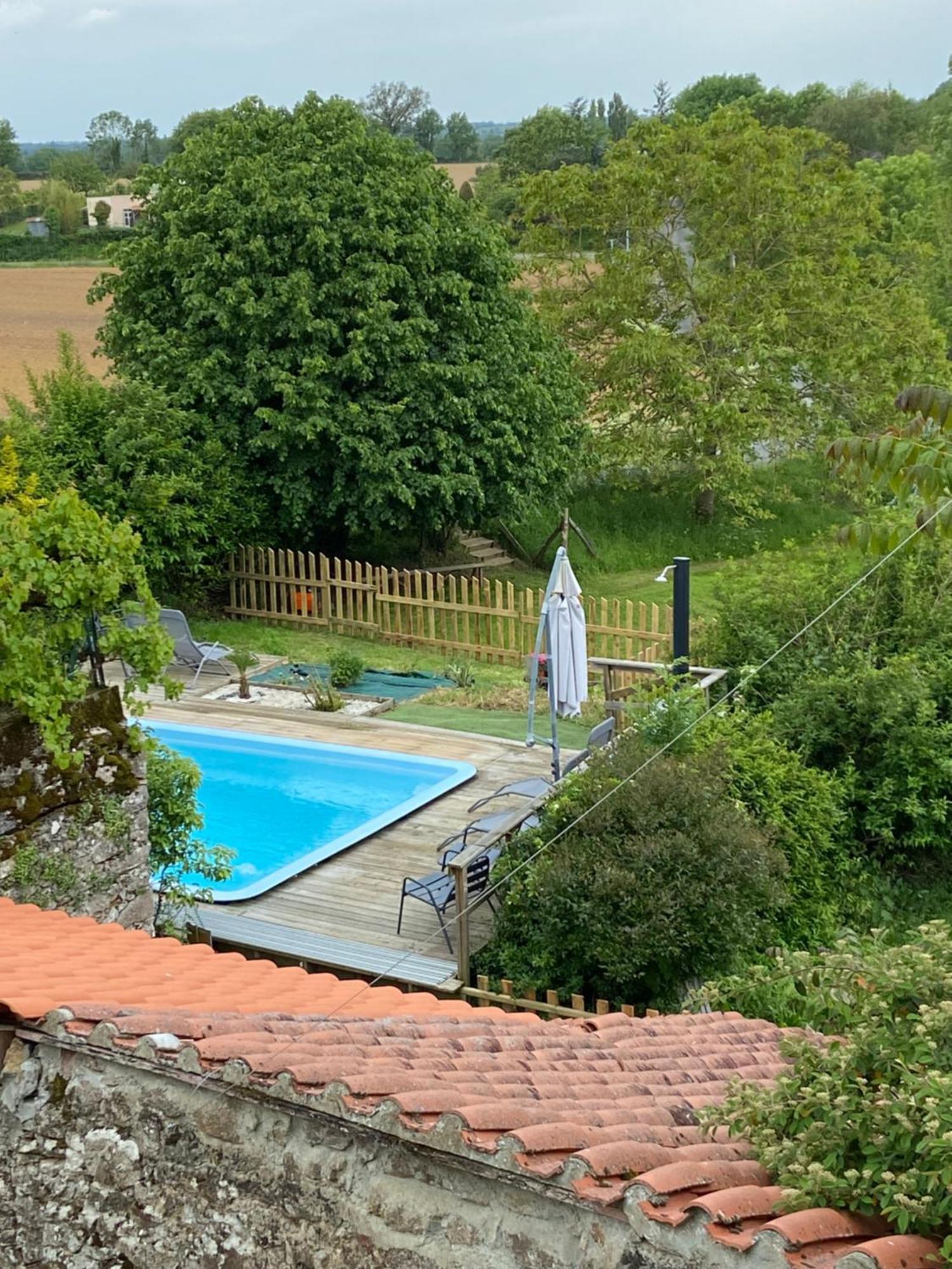 Hotel Le Petit Moulin Pouzauges Zewnętrze zdjęcie