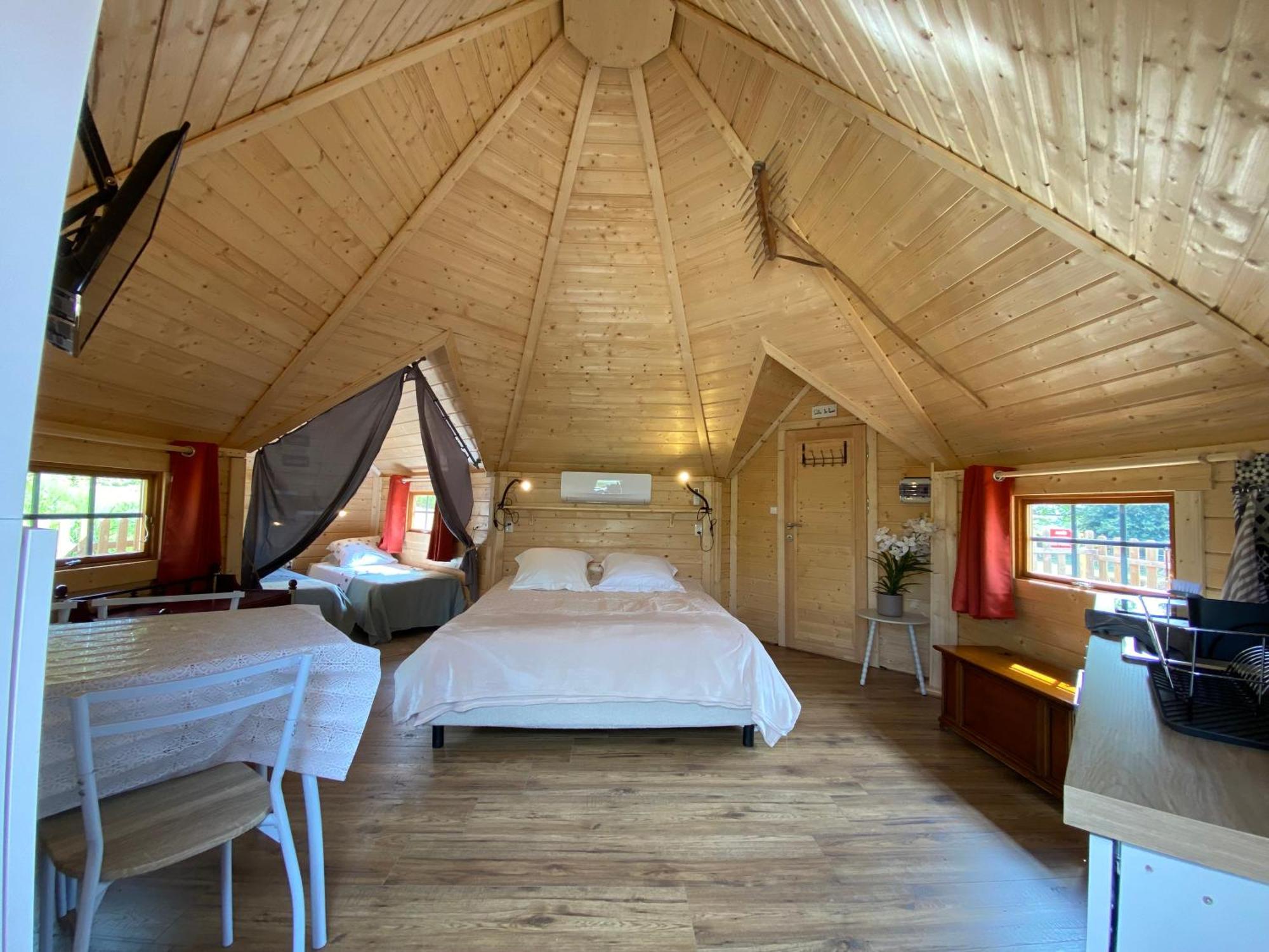 Hotel Le Petit Moulin Pouzauges Zewnętrze zdjęcie